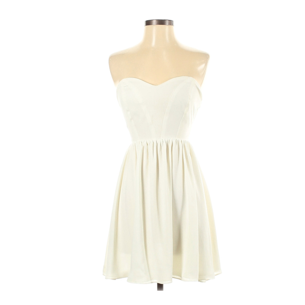 **LAST CHANCE** AQUA | White Strapless Dress Sz XS A-Line Lined